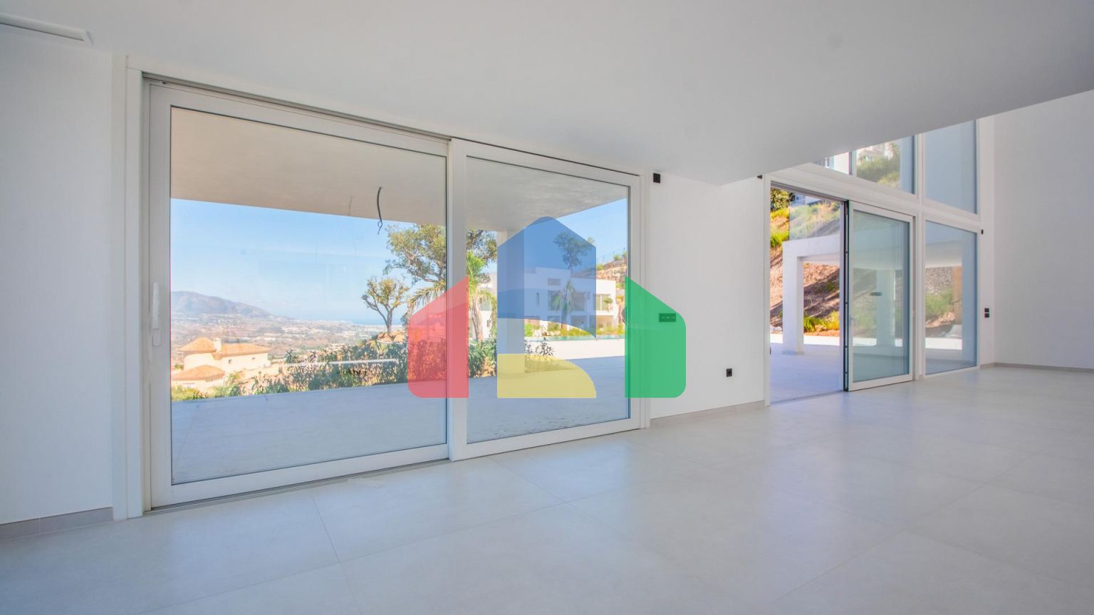 Уникальная вилла в престижном районе Ла Майрена в Марбелье