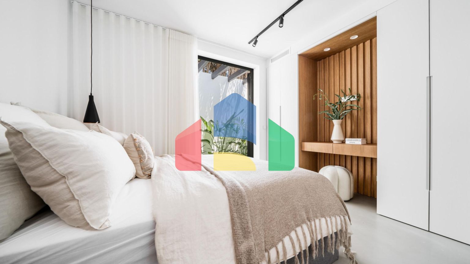 Впечатляющая вилла в стиле Бали в Нуэва-Андалусия, Марбелья