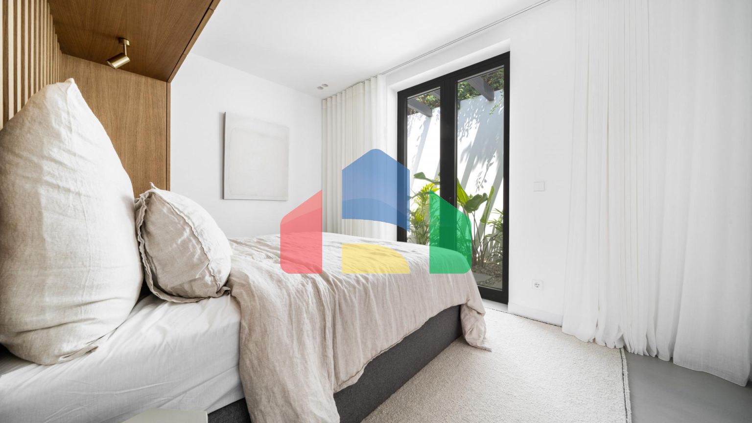 Впечатляющая вилла в стиле Бали в Нуэва-Андалусия, Марбелья