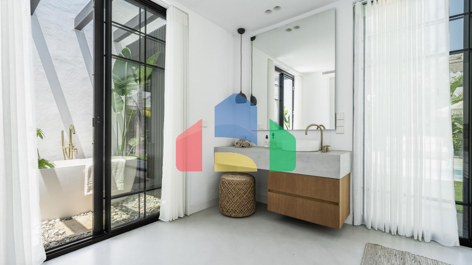 Впечатляющая вилла в стиле Бали в Нуэва-Андалусия, Марбелья