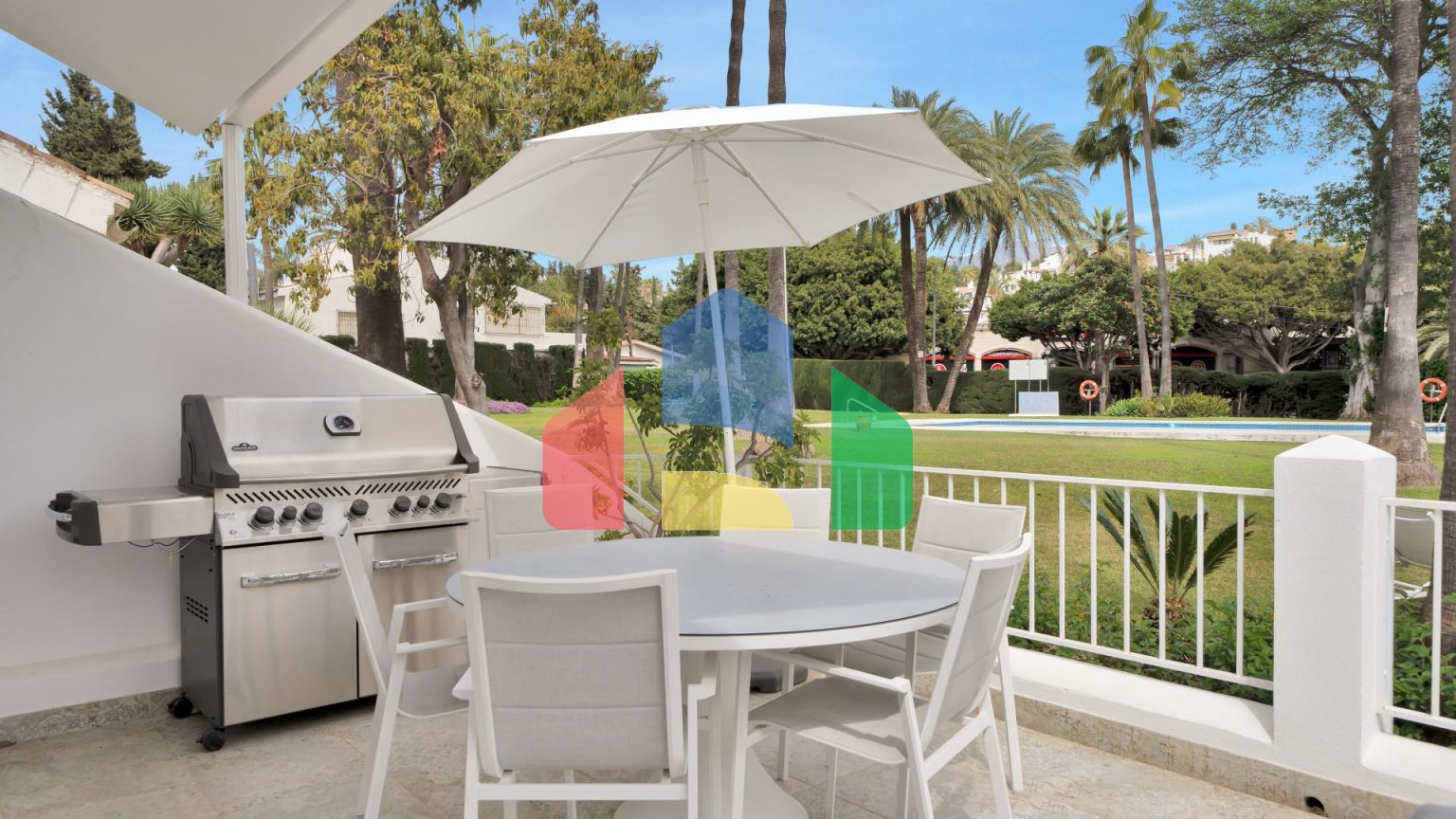 Апартаменты на первом этаже в Лас-Агрупадас, Нуева Андалусия