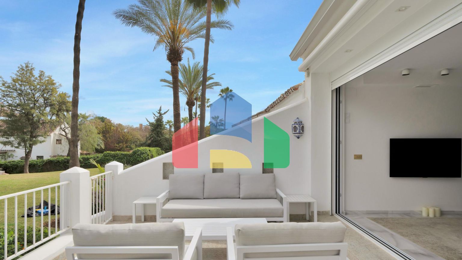 Апартаменты на первом этаже в Лас-Агрупадас, Нуева Андалусия