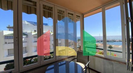 Светлое прибрежное жилье в Марбелье