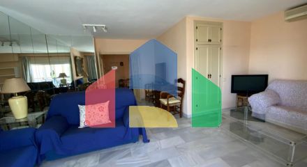 Светлое прибрежное жилье в Марбелье