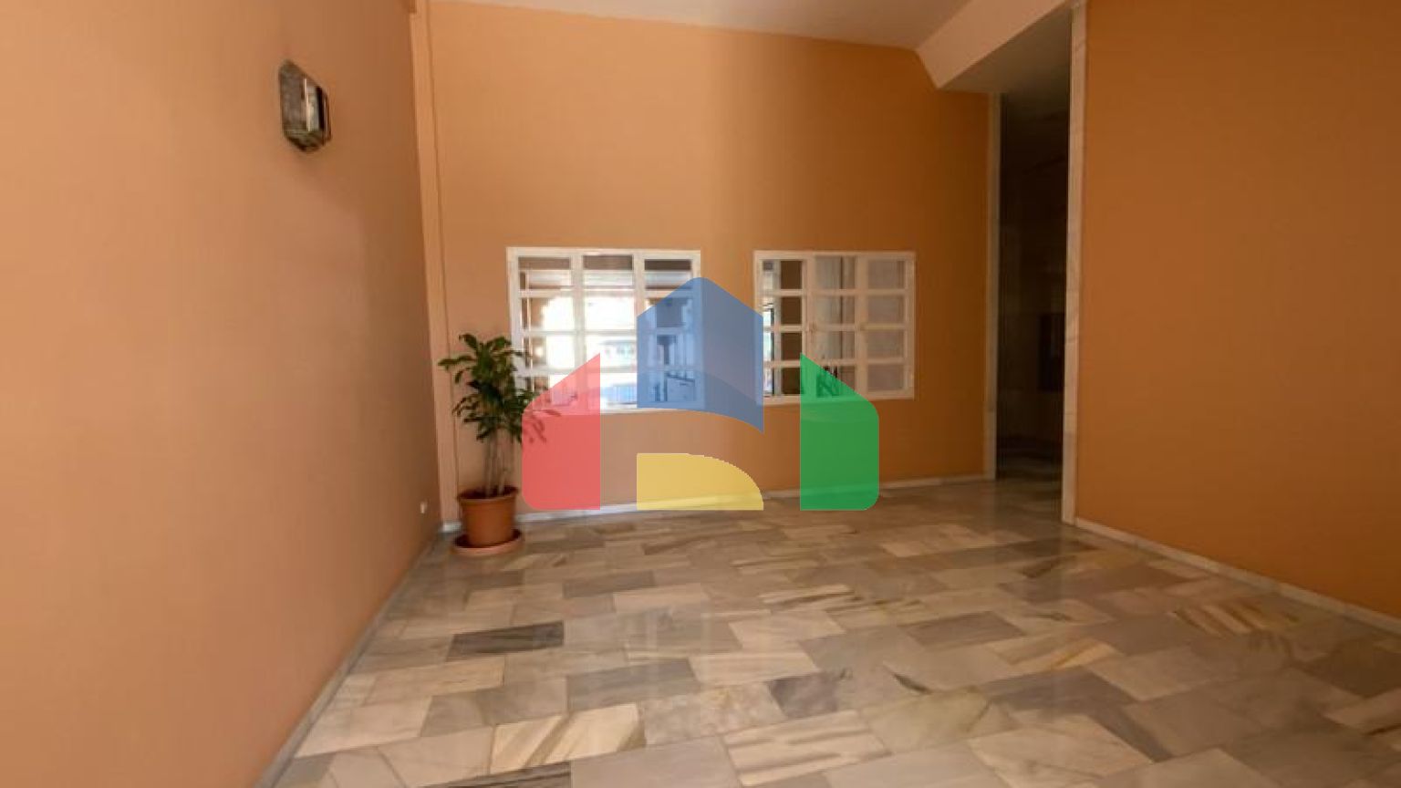 Светлое прибрежное жилье в Марбелье