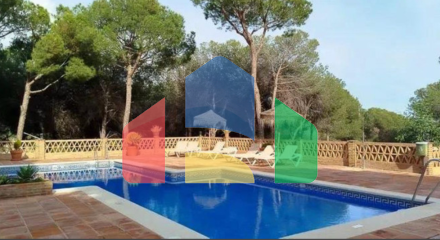 Очаровательная квартира в районе Алоха, Нуэва Андалусия Очаровательная квартира в районе Алоха, Нуэва Андалусия