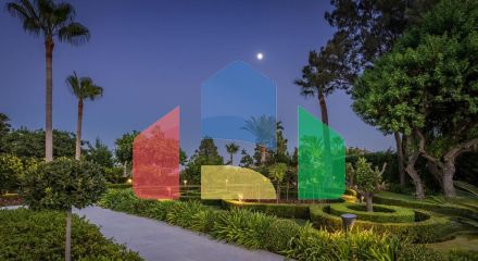 Роскошная Вилла с 7 Спальнями в Престижном Районе Hacienda Las Chapas на Востоке Марбельи