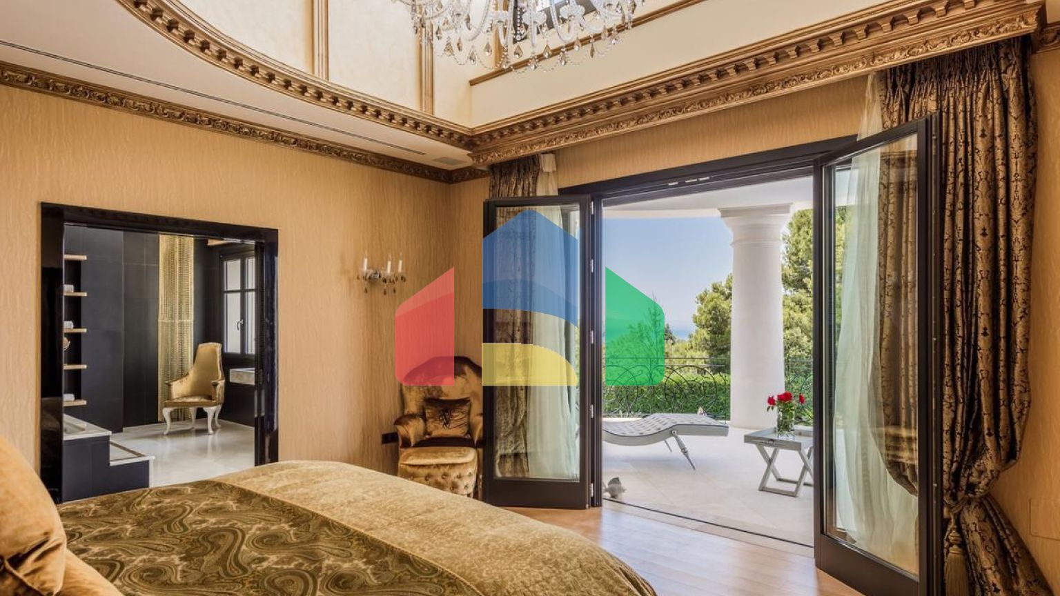 Роскошная Вилла с 7 Спальнями в Престижном Районе Hacienda Las Chapas на Востоке Марбельи