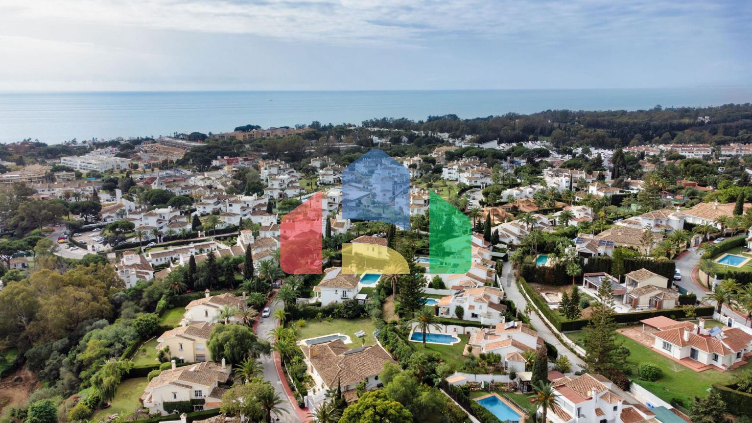 Современная вилла с традиционным испанским шармом в Эльвирии