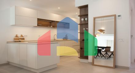 Недавно отремонтированный таунхаус в Алоха Гольф (Марбелья) по супер цене!