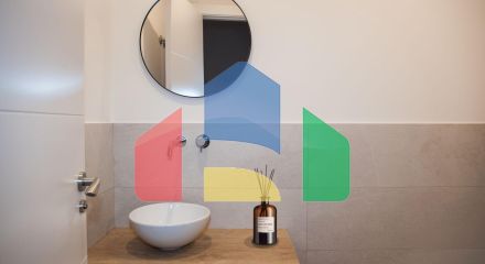 Недавно отремонтированный таунхаус в Алоха Гольф (Марбелья) по супер цене!