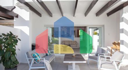 Недавно отремонтированный таунхаус в Алоха Гольф (Марбелья) по супер цене!