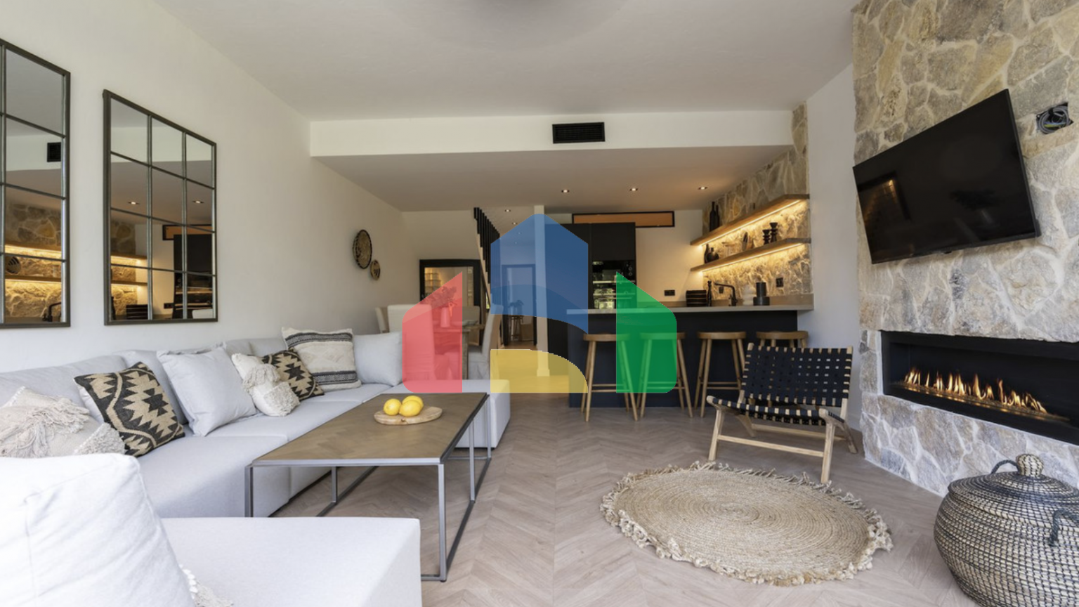 Роскошный таунхаус класса люкс с 3мя спальнями в Марбелье