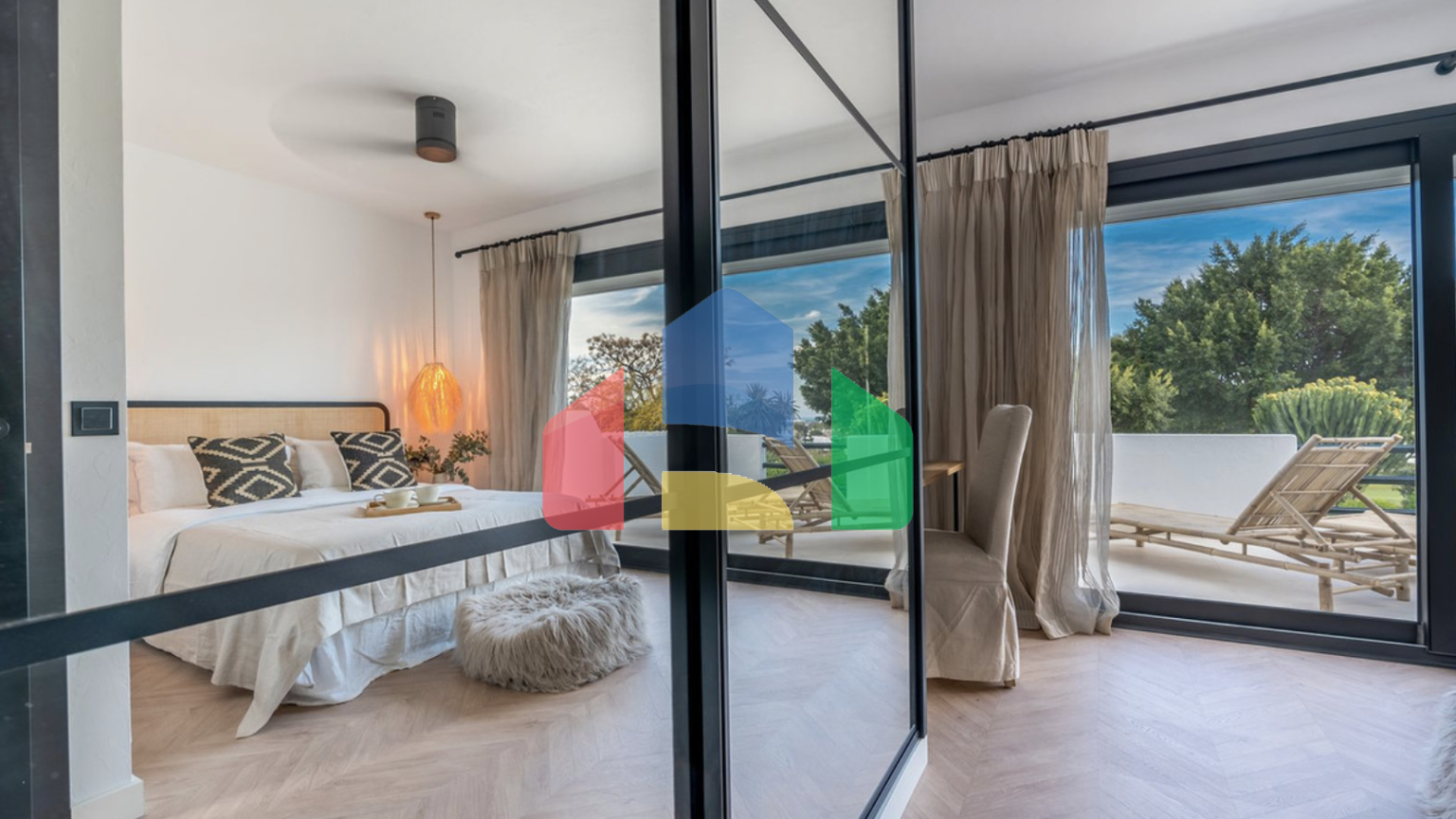 Роскошный таунхаус класса люкс с 3мя спальнями в Марбелье