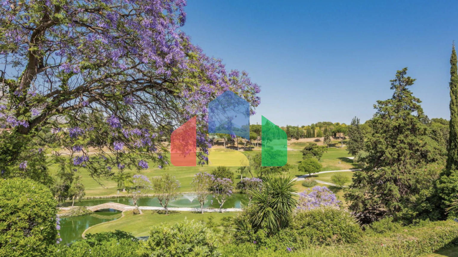 Роскошный таунхаус класса люкс с 3мя спальнями в Марбелье