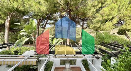 ВОЗМОЖНОСТЬ для инвестиций. Двухуровневый пентхаус с великолепным солярием рядом с Пуэрто-Банус. Марбелья. ВОЗМОЖНОСТЬ для инвестиций. Двухуровневый пентхаус с великолепным солярием рядом с Пуэрто-Банус. Марбелья.