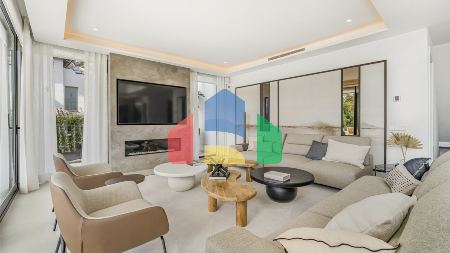 Изысканная вилла в Valle Romano на Золотой Миле Марбельи: роскошь, приватность и первоклассное расположение.