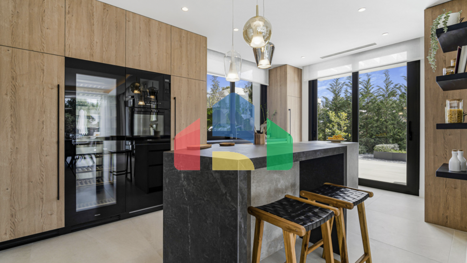 Изысканная вилла в Valle Romano на Золотой Миле Марбельи: роскошь, приватность и первоклассное расположение.