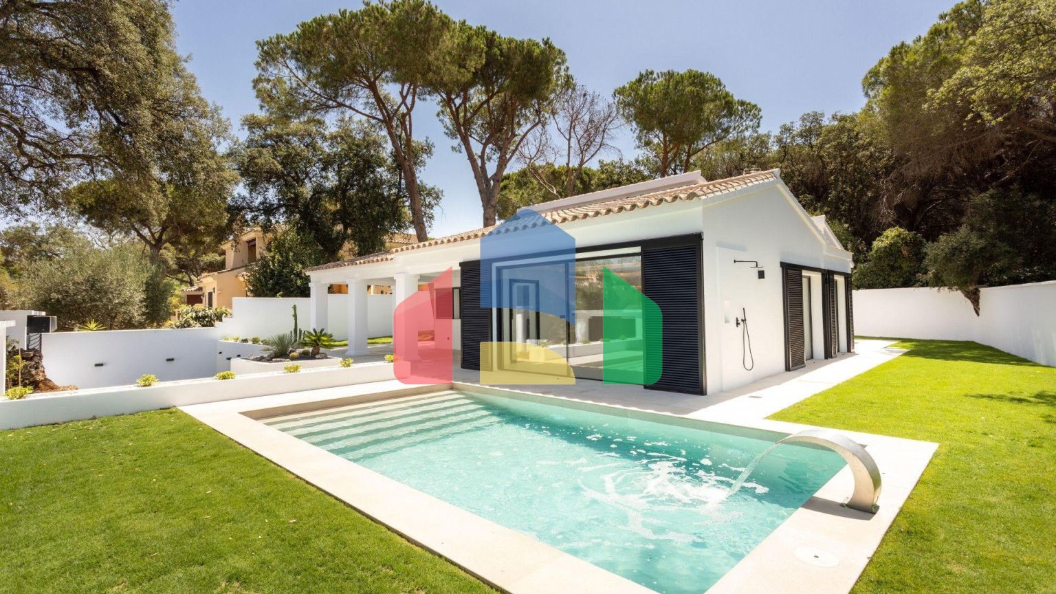 Стильная современная вилла в Эльвирии