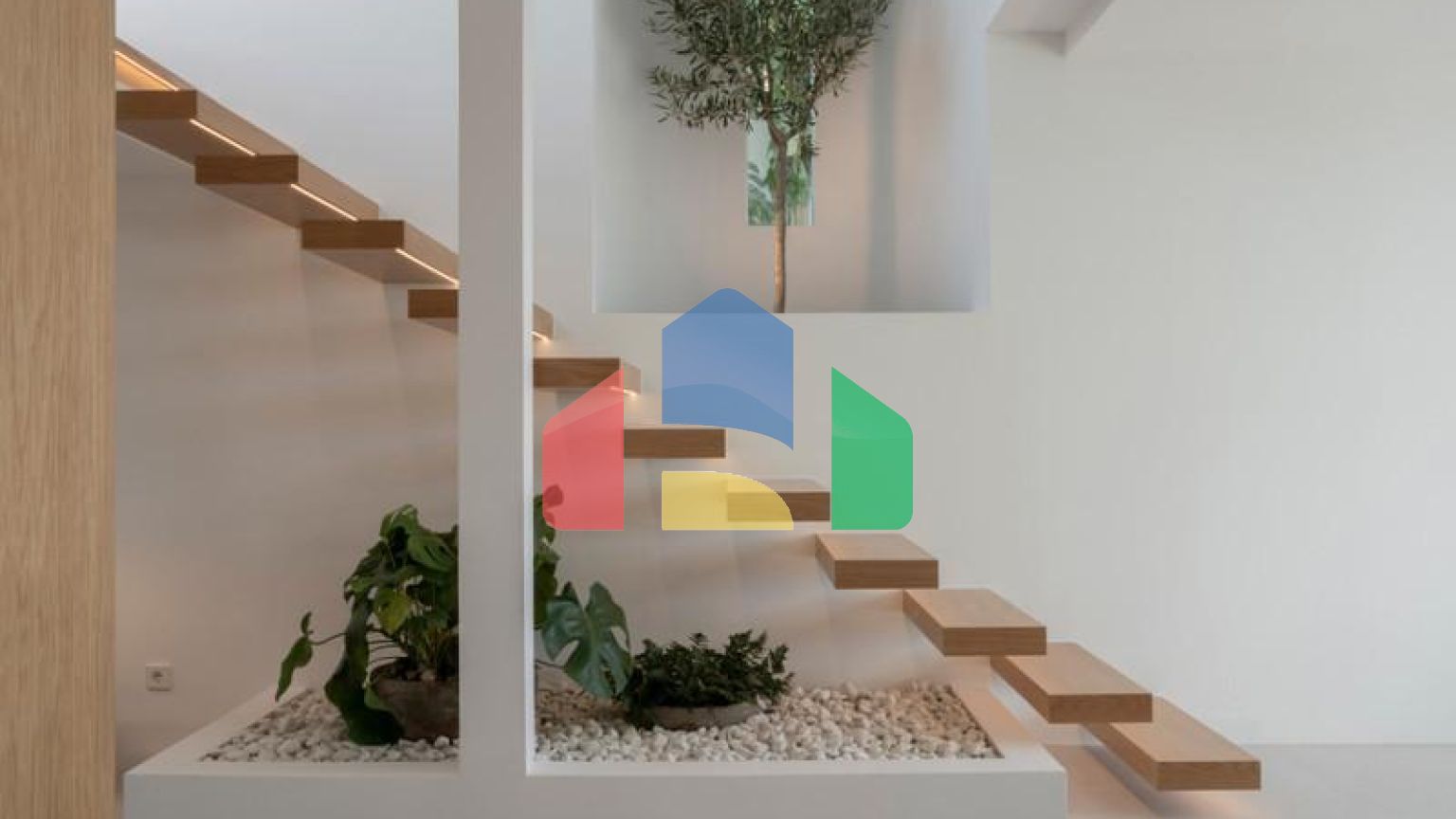 Полностью отремонтированная вилла с исключительным дизайном, расположенная на холмах очаровательной нижней части Новой Андалусии, в нескольких минутах ходьбы от фешенебельного Пуэрто Бануса и пляжа.