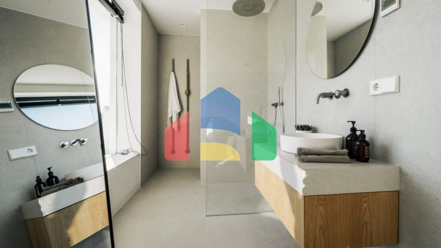 Полностью отремонтированная вилла с исключительным дизайном, расположенная на холмах очаровательной нижней части Новой Андалусии, в нескольких минутах ходьбы от фешенебельного Пуэрто Бануса и пляжа.