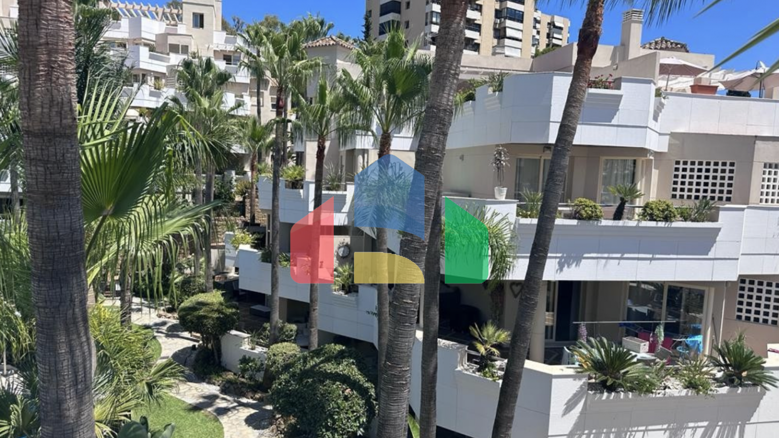 Великолепный 3х комнатный пентхаус в одном из самых востребованных мест Марбельи