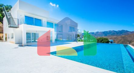 Luxury Villa in tranquile area