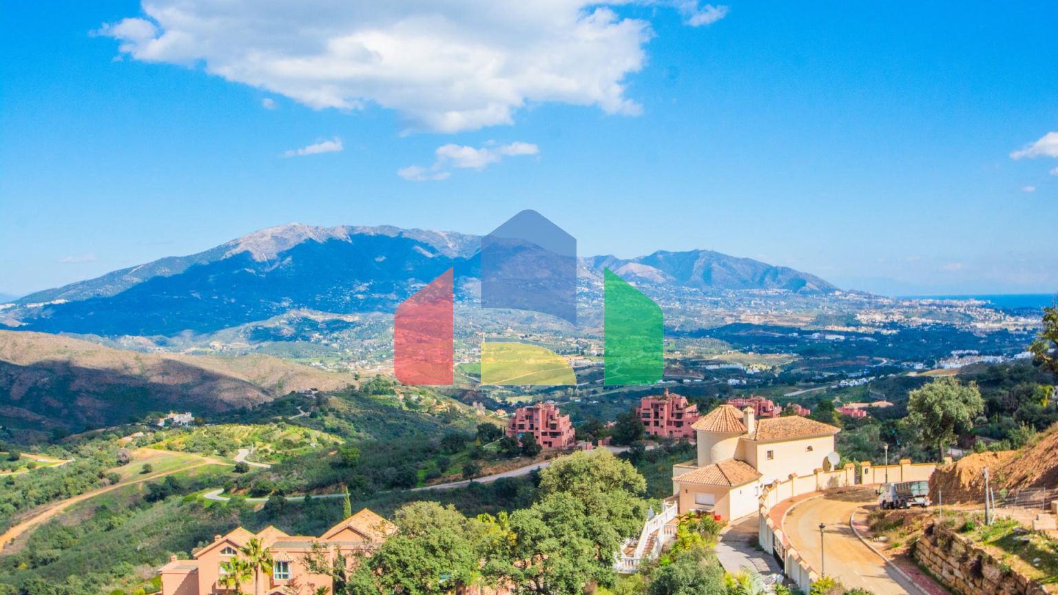 Роскошная вилла в тихом районе