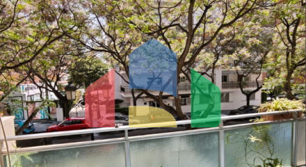 Квартира на среднем этаже на продажу в Марбелье с туристической лицензией