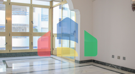 Ваш дом у моря: светлая квартира на первой линии набережной Марбельи с бассейнами и видами