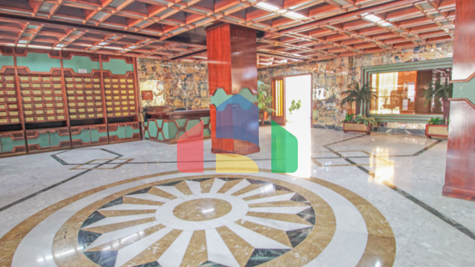 Ваш дом у моря: светлая квартира на первой линии набережной Марбельи с бассейнами и видами