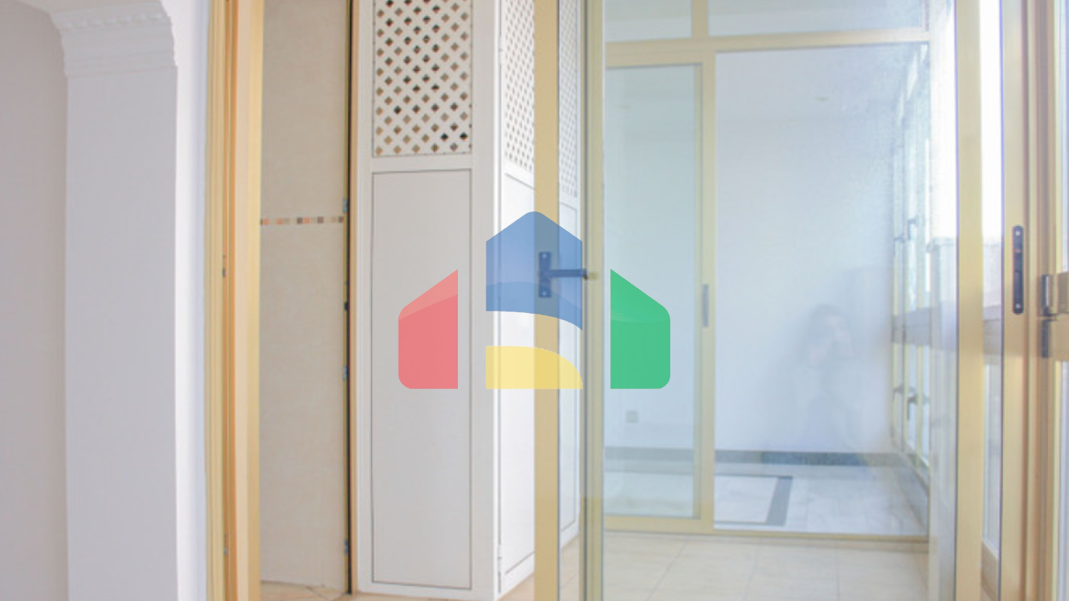 Ваш дом у моря: светлая квартира на первой линии набережной Марбельи с бассейнами и видами