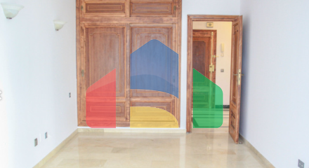 Ваш дом у моря: светлая квартира на первой линии набережной Марбельи с бассейнами и видами