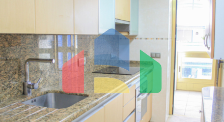 Ваш дом у моря: светлая квартира на первой линии набережной Марбельи с бассейнами и видами