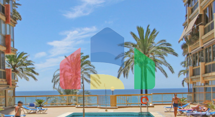 Ваш дом у моря: светлая квартира на первой линии набережной Марбельи с бассейнами и видами