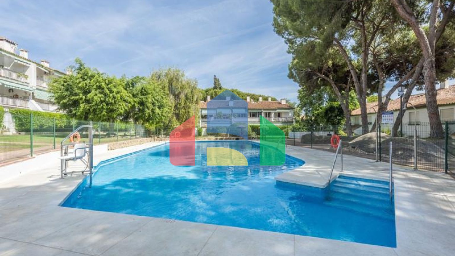 Квартира на первом этаже  в Nagüeles, Golden Mile, Marbella