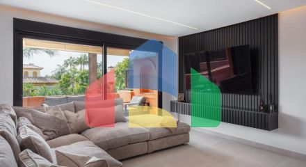 Представляем пляжный рай вашей мечты: недавно отремонтированная квартира с тремя спальнями в Пуэрто Банусе