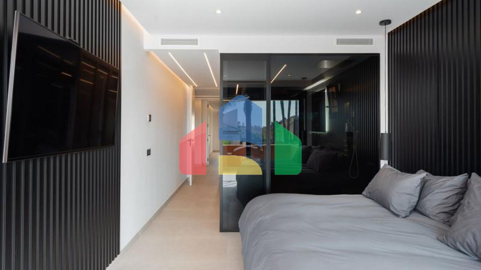 Представляем пляжный рай вашей мечты: недавно отремонтированная квартира с тремя спальнями в Пуэрто Банусе