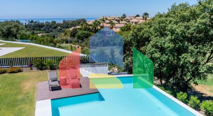 Современная вилла с видом на море и горы в Санта-Клара-Гольф, Марбелья Эсте