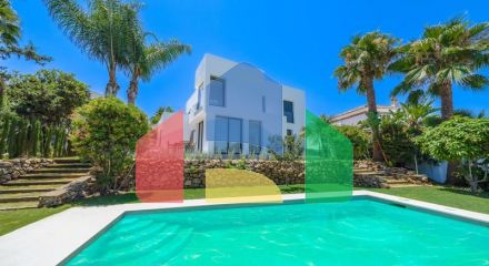 This absolutely beautiful villa has just been completely reformed in a modern contemporary style and is situated in Nueva Andalucia.