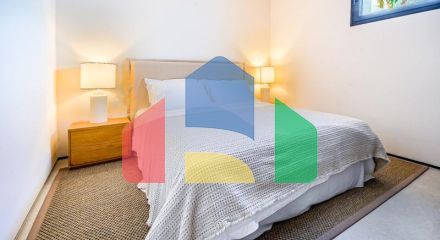 Эта невероятно красивая вилла была только что полностью отремонтирована в современном стиле и расположена в Новой Андалусии. Эта невероятно красивая вилла была только что полностью отремонтирована в современном стиле и расположена в Новой Андалусии.