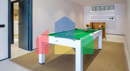 Эта невероятно красивая вилла была только что полностью отремонтирована в современном стиле и расположена в Новой Андалусии. Эта невероятно красивая вилла была только что полностью отремонтирована в современном стиле и расположена в Новой Андалусии.