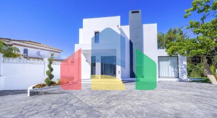 Эта невероятно красивая вилла была только что полностью отремонтирована в современном стиле и расположена в Новой Андалусии. Эта невероятно красивая вилла была только что полностью отремонтирована в современном стиле и расположена в Новой Андалусии.