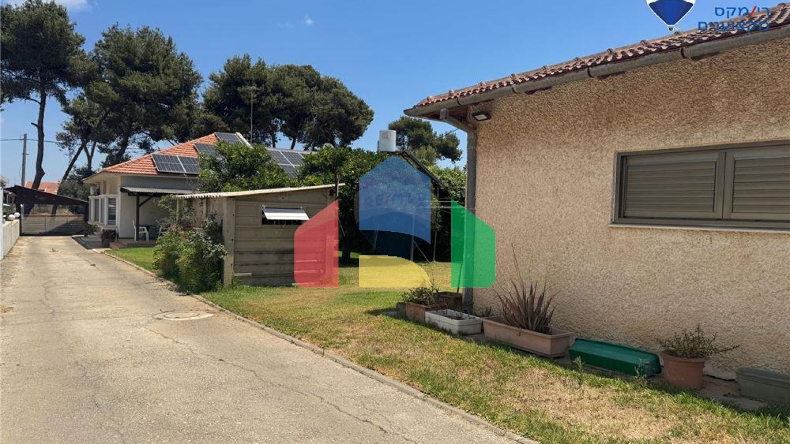 Residential - Semi-Detached House - Hadera, Israel - HE