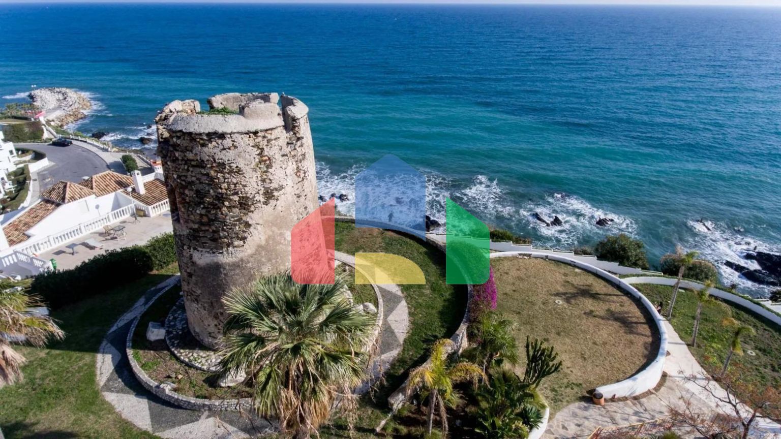 НОВЫЙ ЖИЛОЙ КОМПЛЕКС В ТОРРЕМОЛИНОСЕ