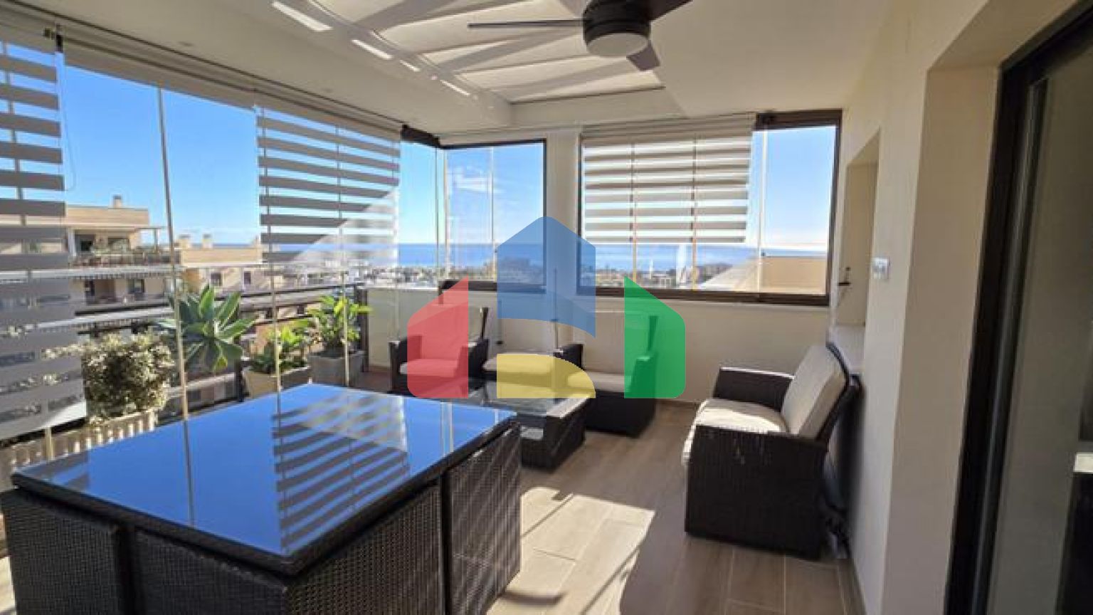 Пентхаус на продажу в Торремолиносе.