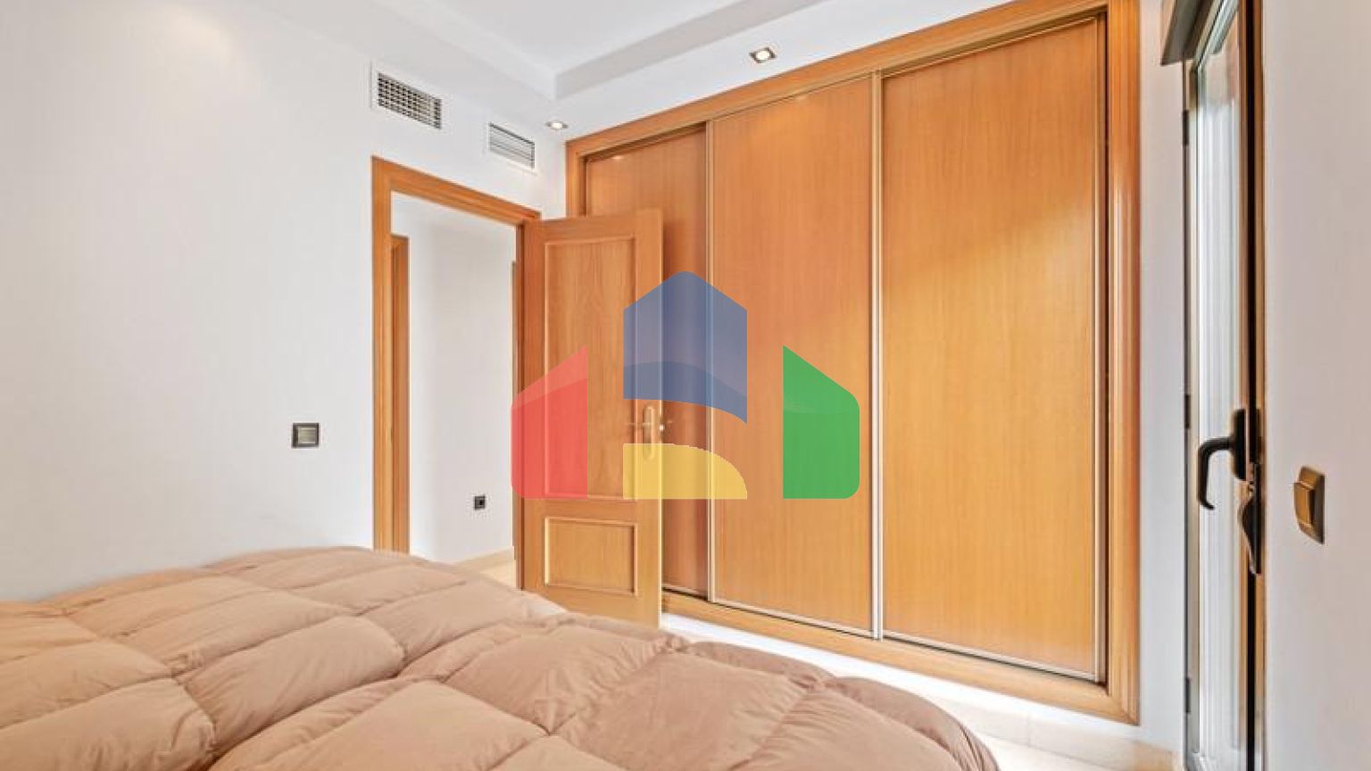 Пентхаус на продажу в Торремолиносе.