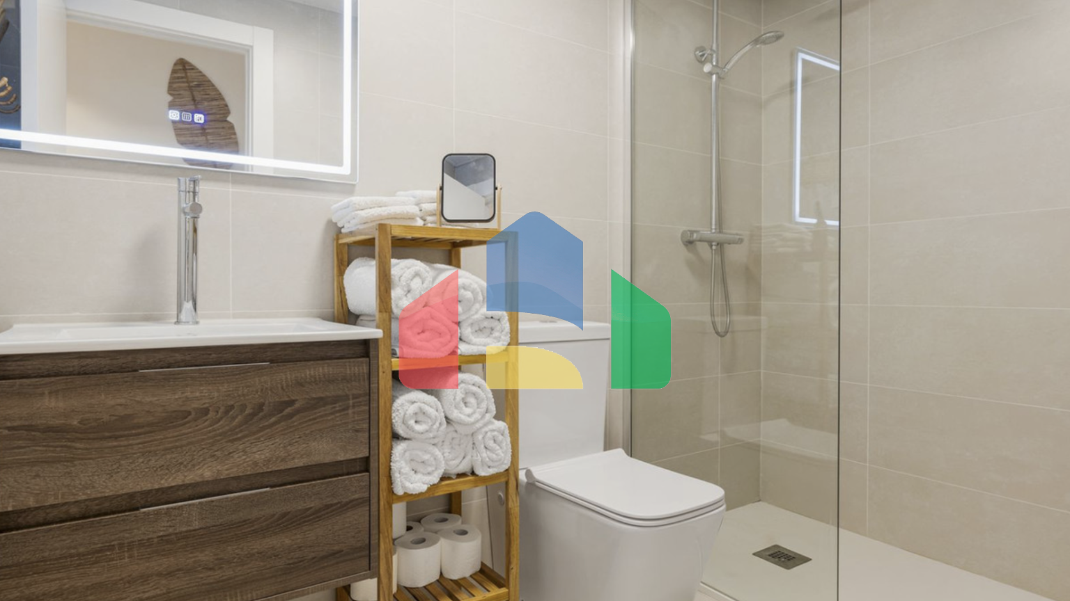 Потрясающая 3-комнатная квартира на первом этаже в Торремолиносе