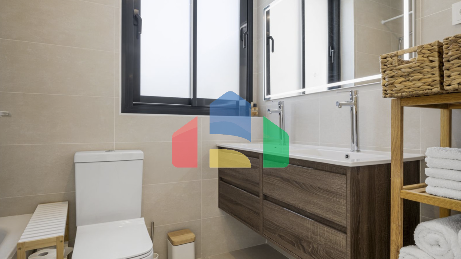 Потрясающая 3-комнатная квартира на первом этаже в Торремолиносе