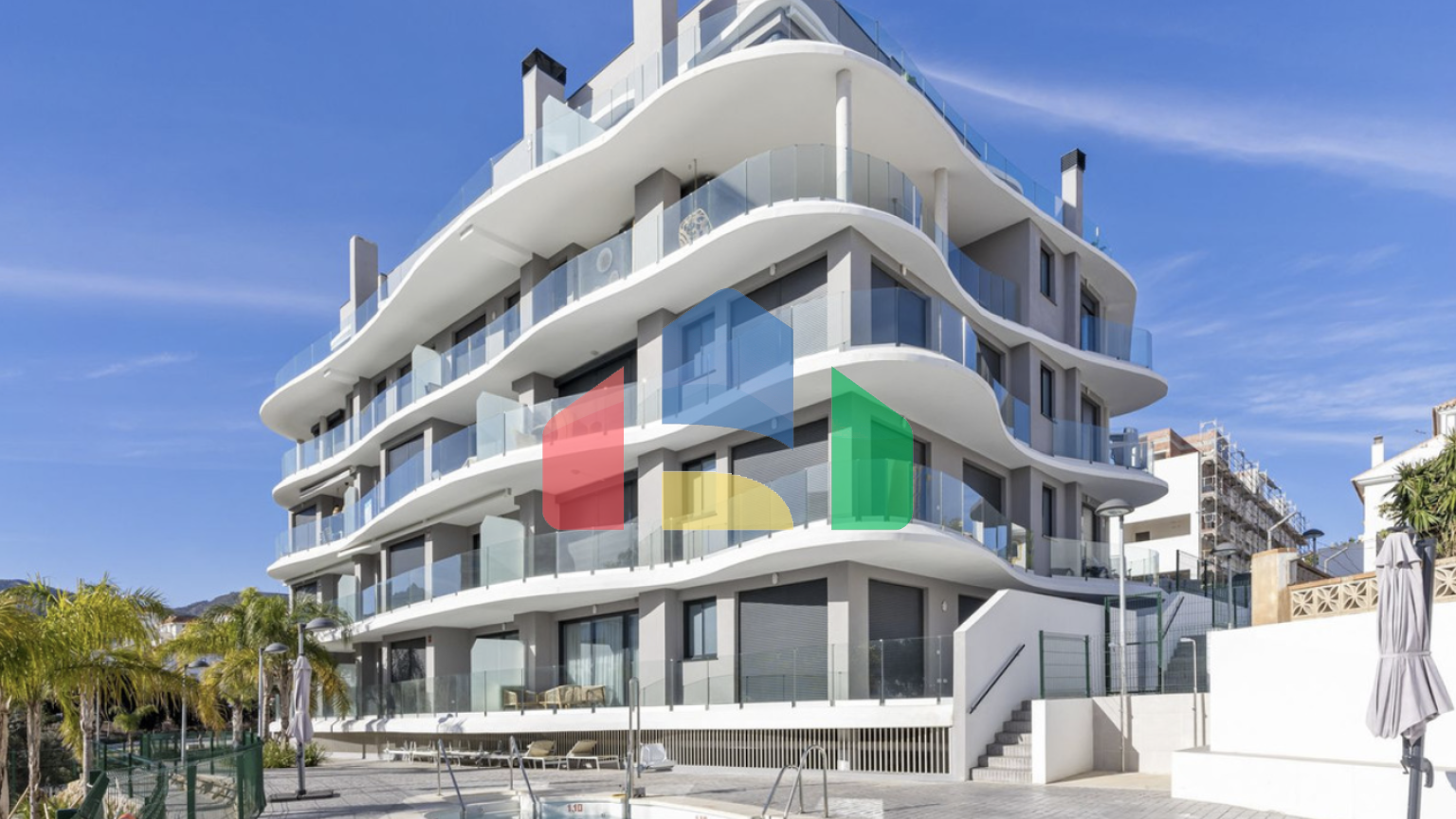 Потрясающая 3-комнатная квартира на первом этаже в Торремолиносе